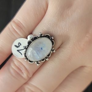 Steeling silver moonstone 7.5 ring